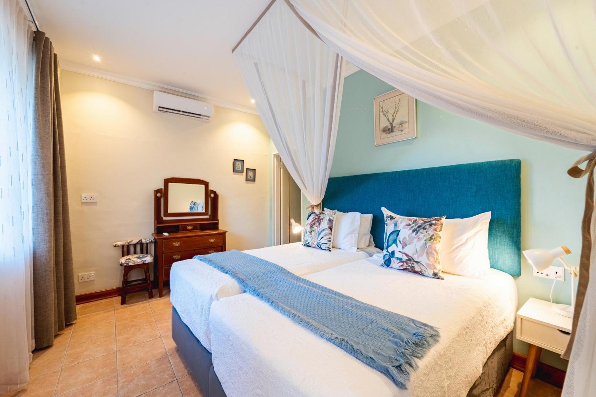 The Victorian Manor Bed & Breakfast วิกตอเรียฟอลส์ ภายนอก รูปภาพ